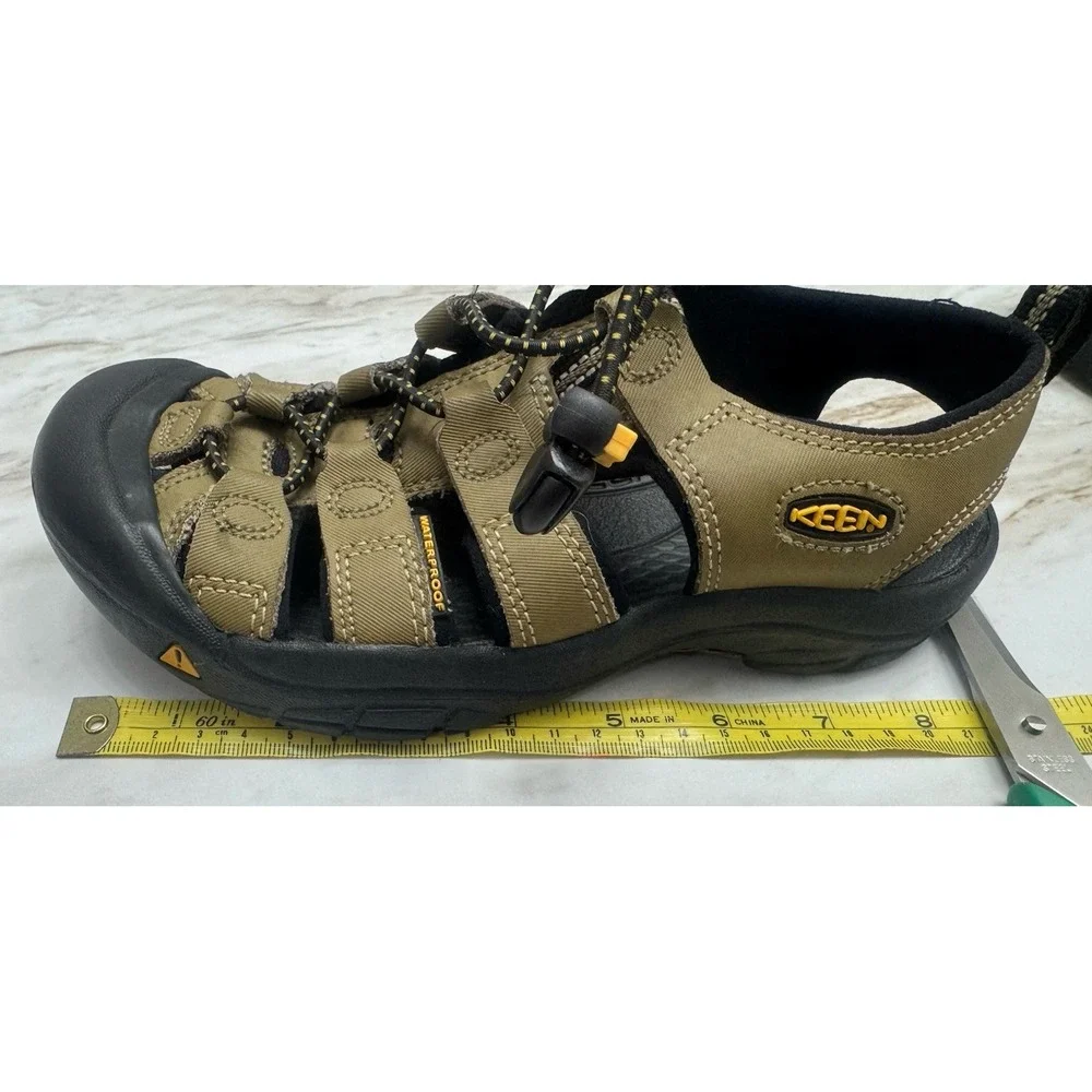 Keen Newport Outdoor‎ Hiking Water Shoes Sandals Size 2Y